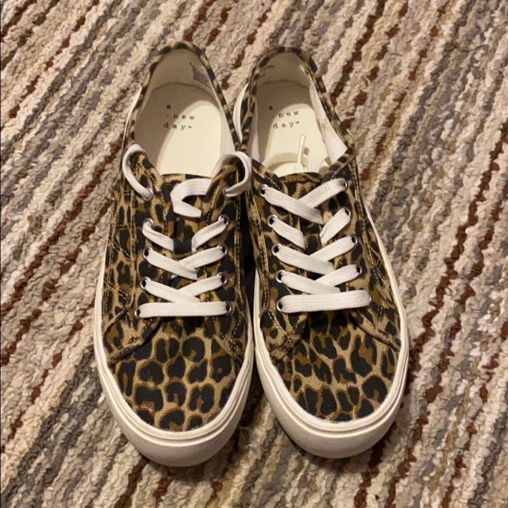 Leopard platform sneakers